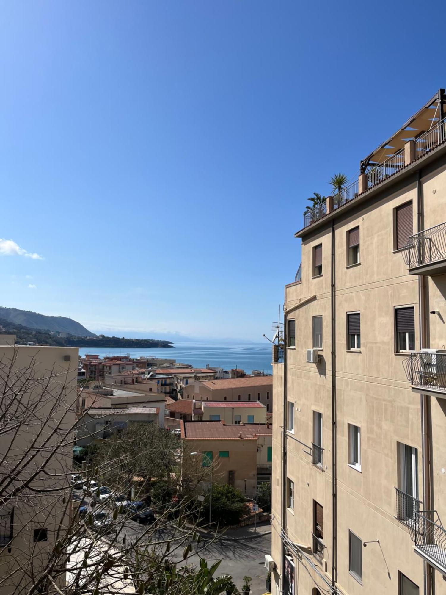 Window On The Sunset Apartment Cefalu Bagian luar foto