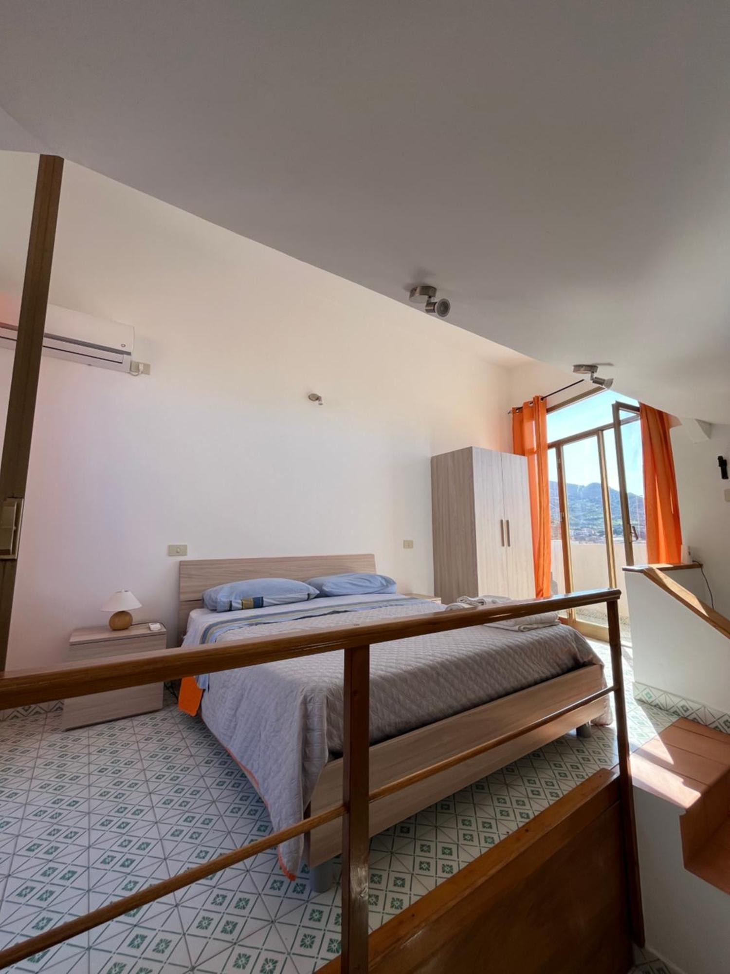 Window On The Sunset Apartment Cefalu Bagian luar foto