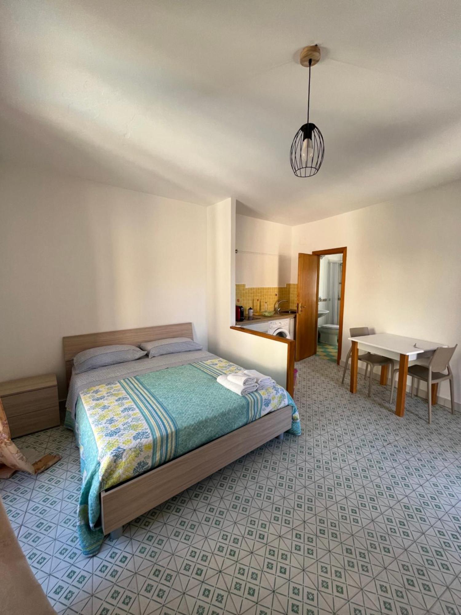 Window On The Sunset Apartment Cefalu Bagian luar foto