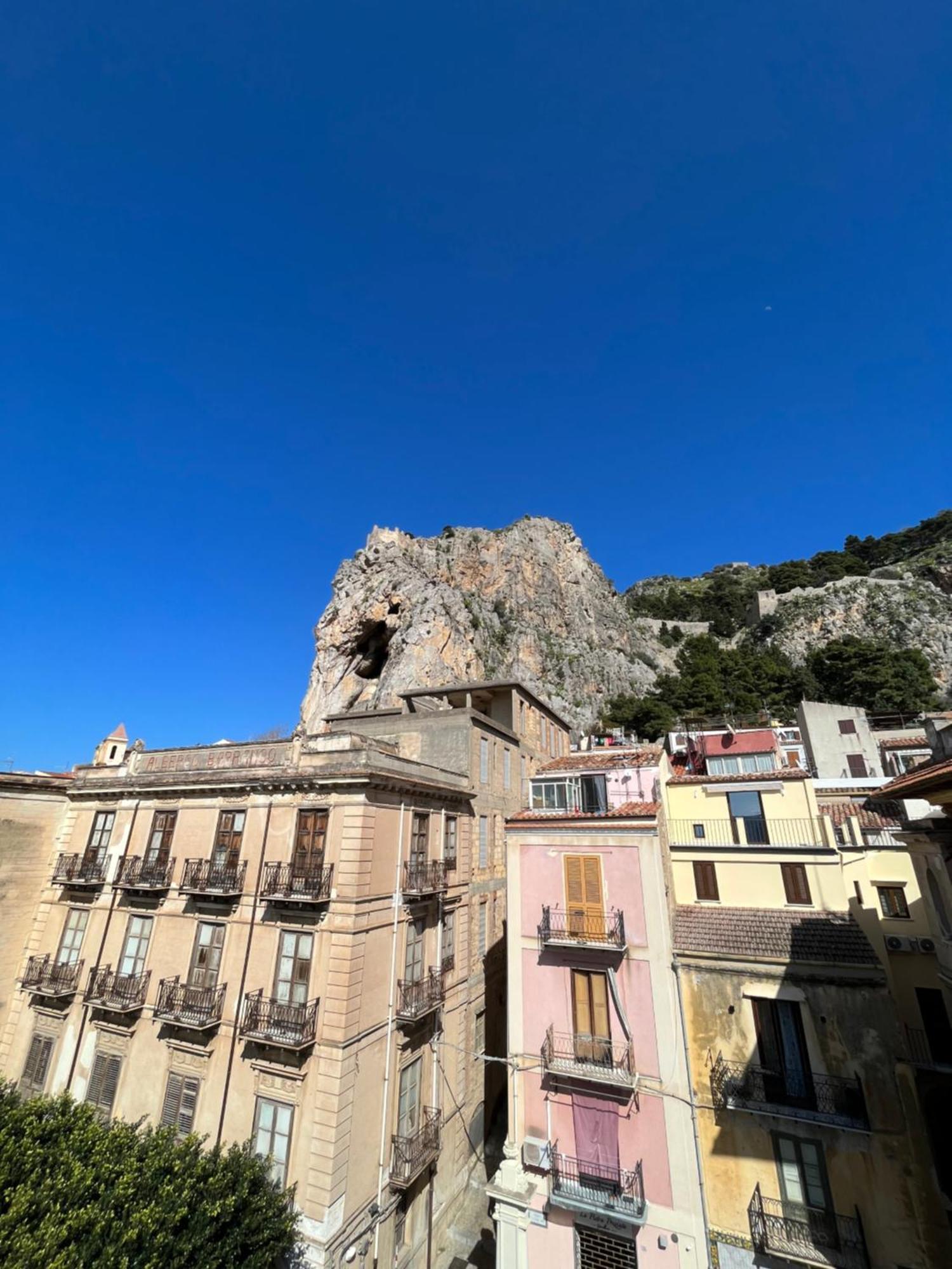 Window On The Sunset Apartment Cefalu Bagian luar foto