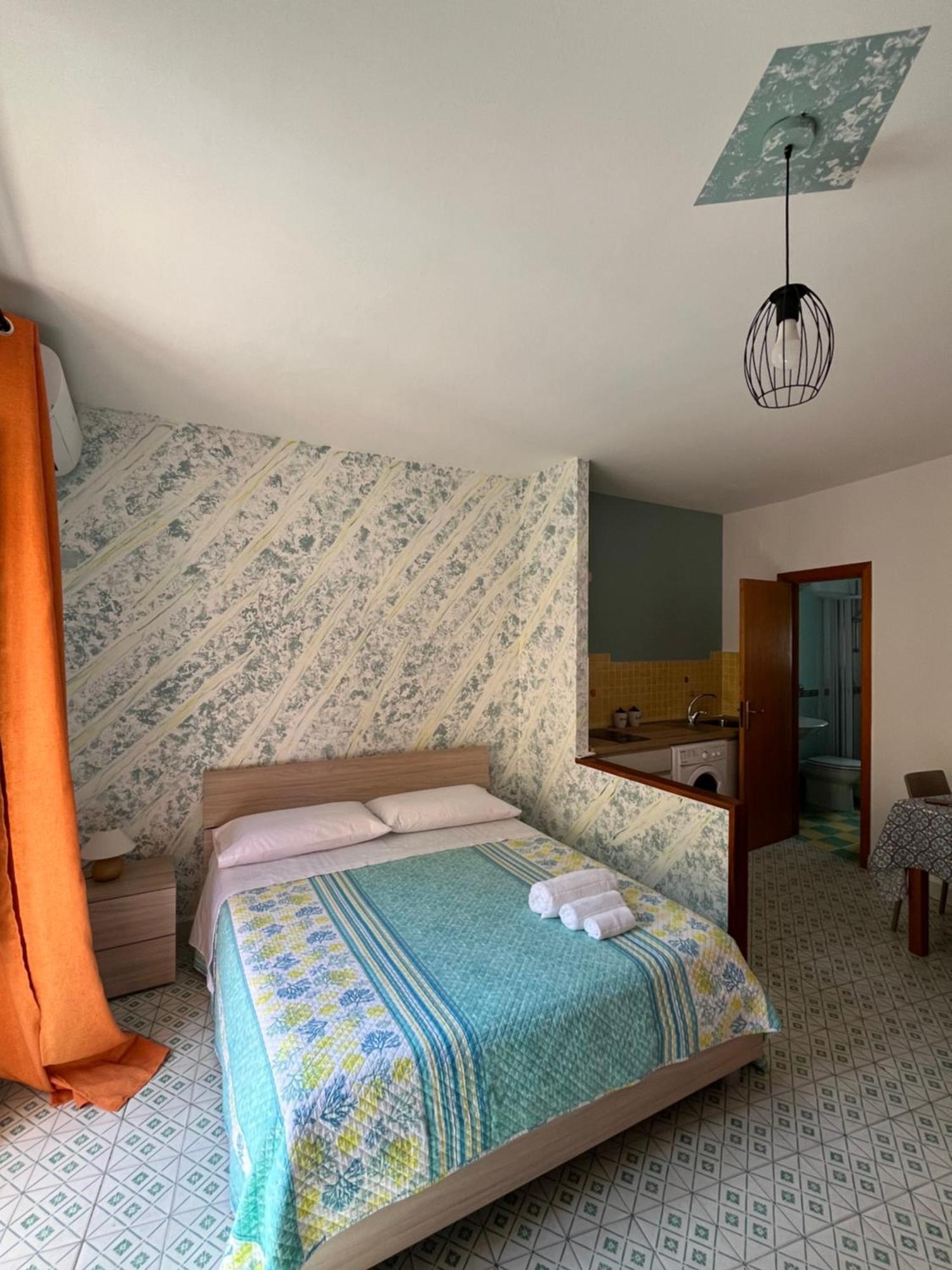 Window On The Sunset Apartment Cefalu Bagian luar foto